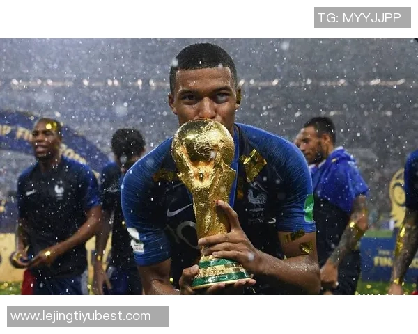 欧冠周最佳阵容揭晓霍伊伦姆巴佩锋线搭档厄德高海于格成功入选 欧冠周最佳阵容揭晓霍伊伦姆巴佩锋线搭档厄德高海于格成功入选