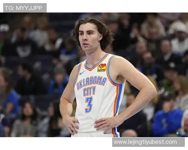 理查兹半场表现抢眼5中3斩获7分助攻1次正负值高达16分 理查兹半场表现抢眼5中3斩获7分助攻1次正负值高达16分