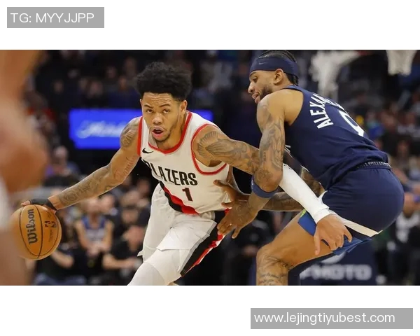 马祖拉称赞A西蒙斯展现对抗性和侵略性正是球队所需表现 马祖拉称赞A西蒙斯展现对抗性和侵略性正是球队所需表现